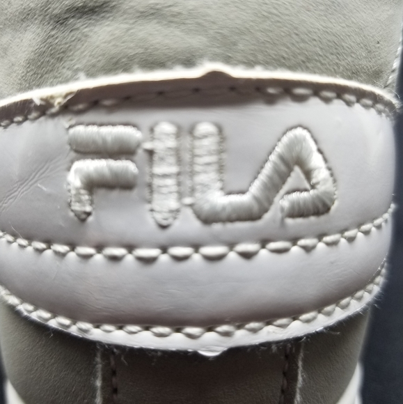 FILA BOYS/GIRLS GRAY HIGH TOP SNEAKERS SIZE - 12 - Picture 6 of 12